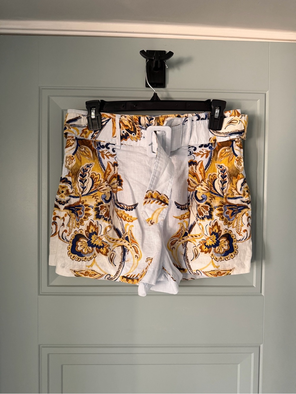 Joie White High-Waist Floral Belted Shorts.